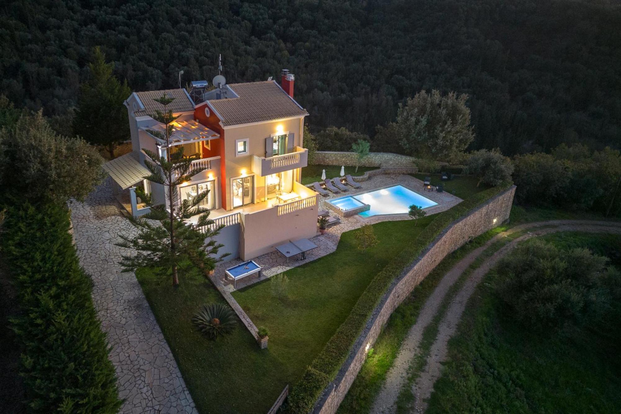 Piedra Acharavi Acharavi (Corfu)